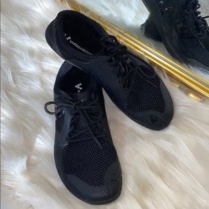 Vivo barefoot Primus Lite women’s sneaker!
